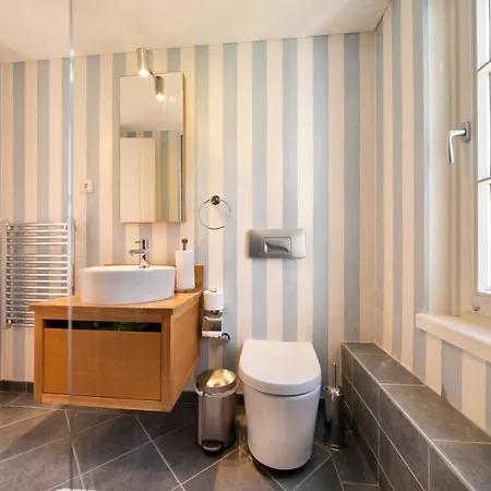 Portville Canal Side Villas 66 فيلة