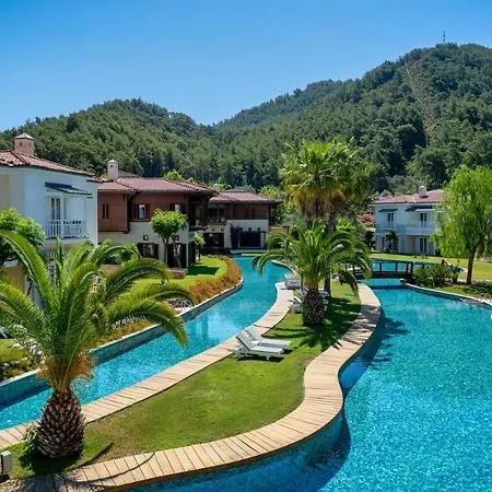 Portville Canal Side Villas 66 فيلة غوجيك